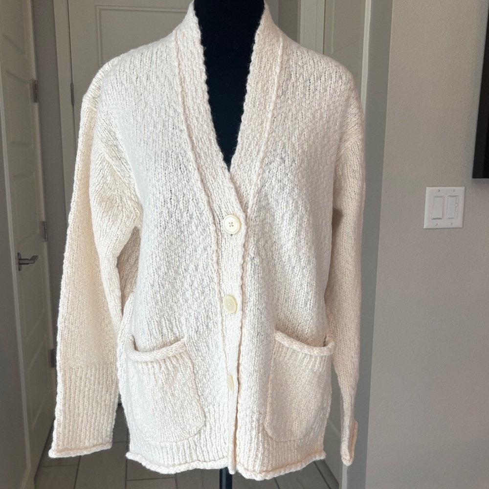 J. Crew Relaxed Cardigan Sweater in Textured Yarn Antique Ivory Button-Up SZ  XS - Picture 4 of 15